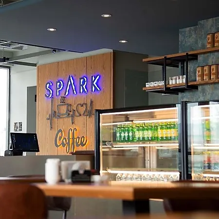 Spark فندق