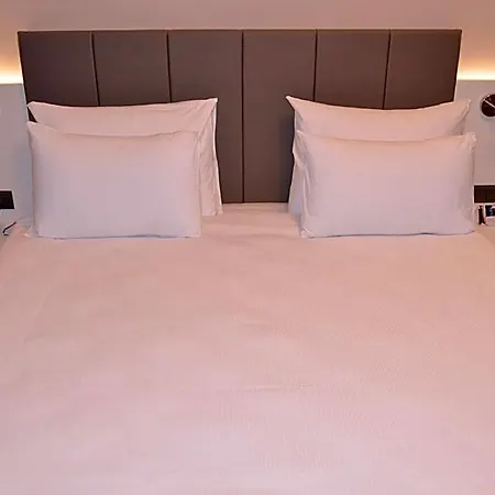 Spark Hotel Akhan